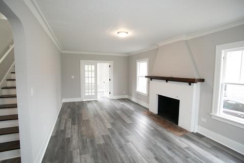 459 Oak Ave, Aurora, IL 60506 photo 3