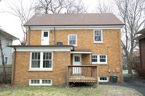 459 Oak Ave, Aurora, IL 60506 photo 2
