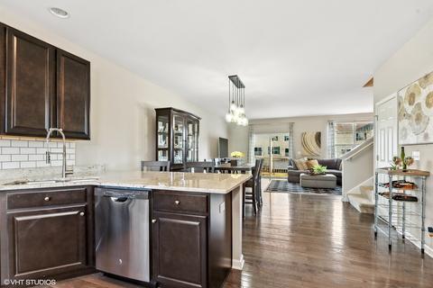 4048 Pompton Ave, Elgin, IL 60124 photo 7