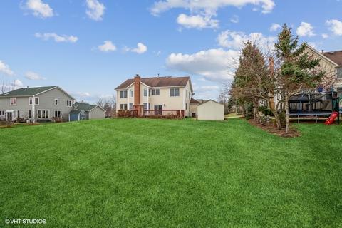 1435 Falcon Ln, Hoffman Estates, IL 60192 photo 2