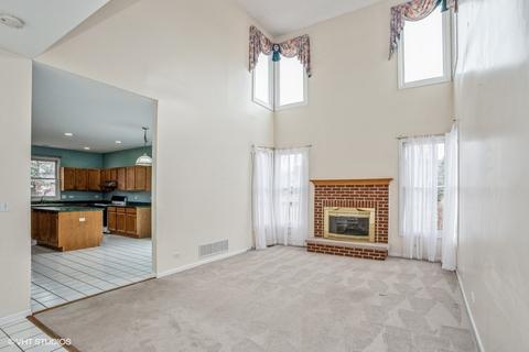 1435 Falcon Ln, Hoffman Estates, IL 60192 photo 5