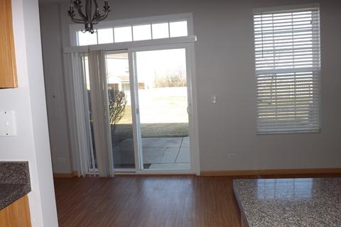 2456 Evergreen Cir, Mchenry, IL 60050 photo 9