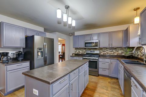 1603 Sierra Highlands Dr, Plainfield, IL 60586 photo 9