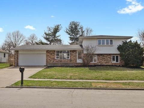 2903 Capen Dr, Bloomington, IL 61704 photo 1