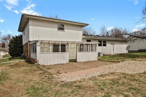 2903 Capen Dr, Bloomington, IL 61704 photo 24