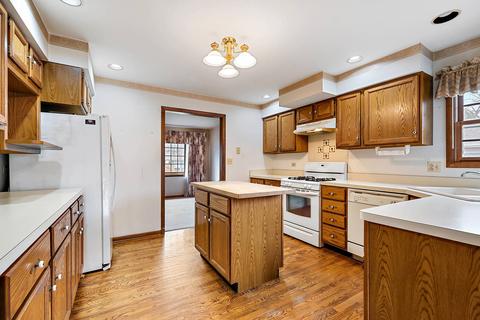 3811 Bobwhite Ln, Rolling Meadows, IL 60008 photo 7