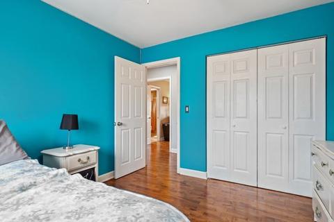843 Kings Point Dr E, Addison, IL 60101 photo 17