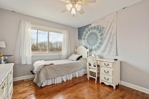 843 Kings Point Dr E, Addison, IL 60101 photo 15