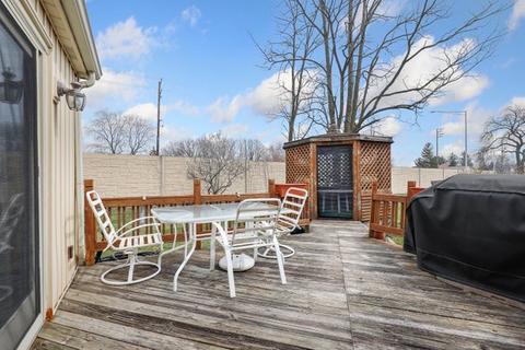 843 Kings Point Dr E, Addison, IL 60101 photo 26