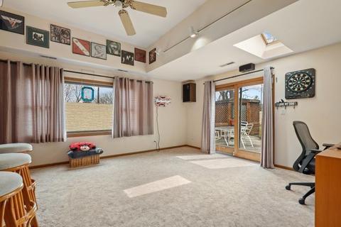843 Kings Point Dr E, Addison, IL 60101 photo 23