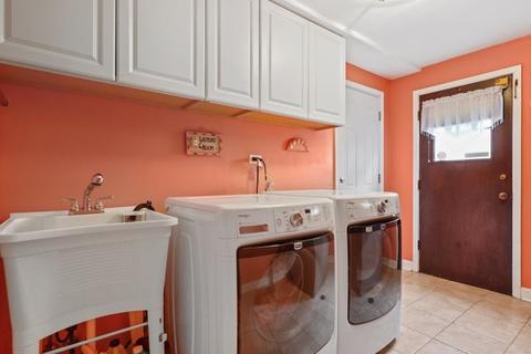 843 Kings Point Dr E, Addison, IL 60101 photo 25