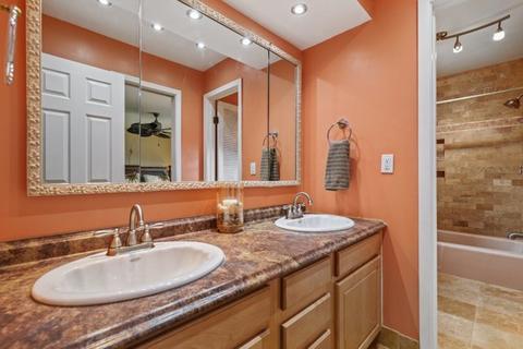 843 Kings Point Dr E, Addison, IL 60101 photo 13