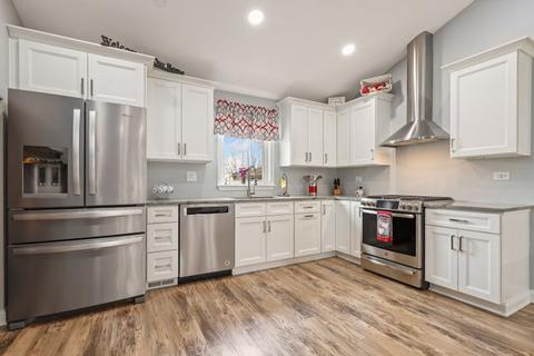843 Kings Point Dr E, Addison, IL 60101 photo 8