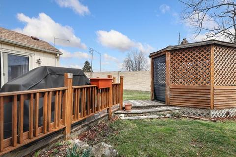 843 Kings Point Dr E, Addison, IL 60101 photo 28