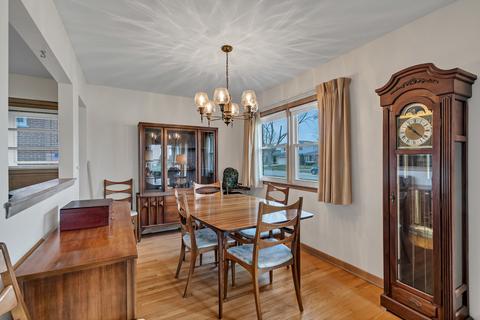 2201 Pine St, Des Plaines, IL 60018 photo 8