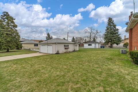 2201 Pine St, Des Plaines, IL 60018 photo 16