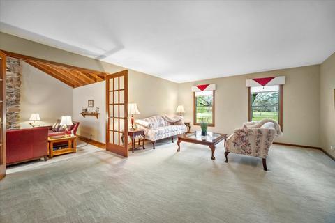 5 N430 Robin Ln, Wayne, IL 60184 photo 6