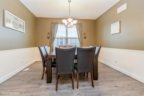 2105 Heatherstone Ct, Plainfield, IL 60586 photo 7
