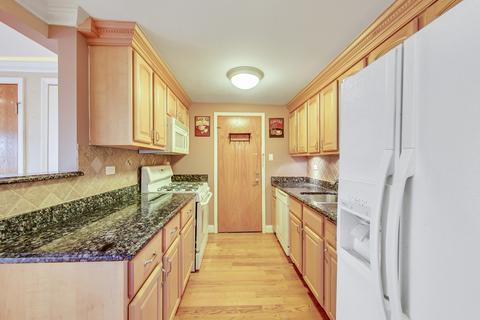9635 Brandy Ct #9, Des Plaines, IL 60016 photo 14