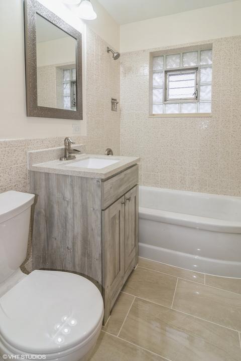 1240 N Ashbel Ave, Berkeley, IL 60163 photo 9