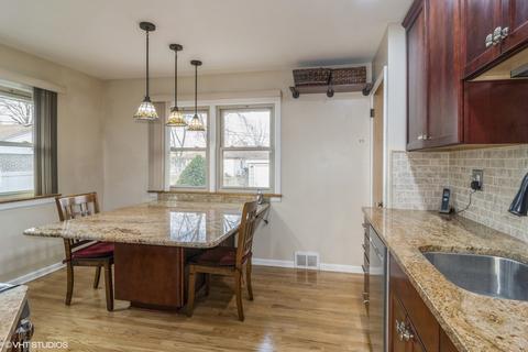 1240 N Ashbel Ave, Berkeley, IL 60163 photo 5