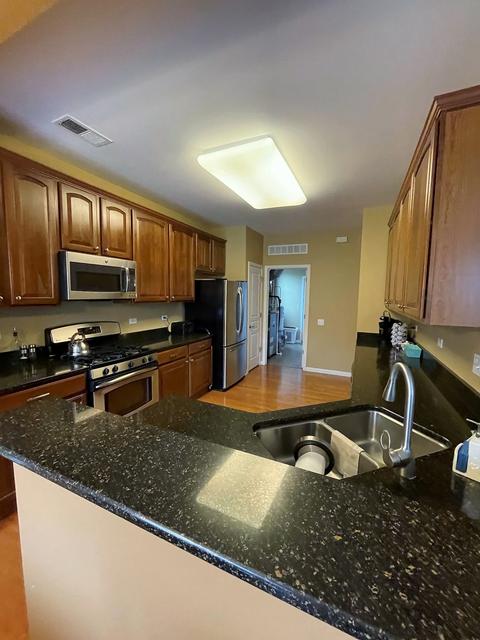 770 Turtle Point Ct, Elgin, IL 60124 photo 8