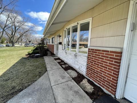 565 Amherst Ln, Hoffman Estates, IL 60169 photo 29