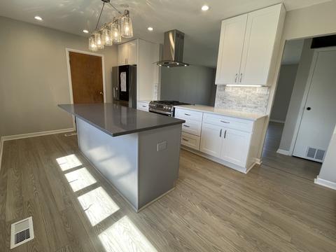 565 Amherst Ln, Hoffman Estates, IL 60169 photo 12