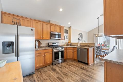 3361 Cameron Dr, Elgin, IL 60124 photo 13