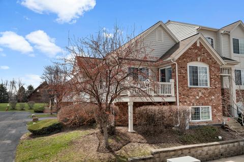 3361 Cameron Dr, Elgin, IL 60124 photo 2