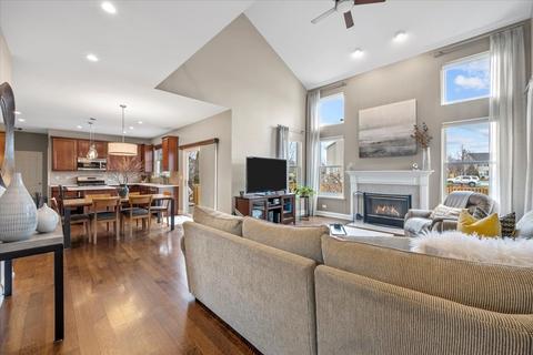 675 Biltmore Dr, Bartlett, IL 60103 photo 9
