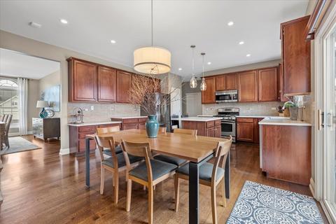 675 Biltmore Dr, Bartlett, IL 60103 photo 10
