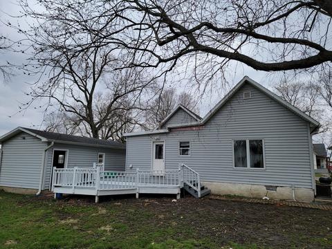 133 E Sprague St, Bement, IL 61813 photo 4