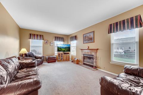 2312 Barrett Dr, Algonquin, IL 60102 photo 6