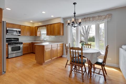 2015 Coach Dr, Naperville, IL 60565 photo 10