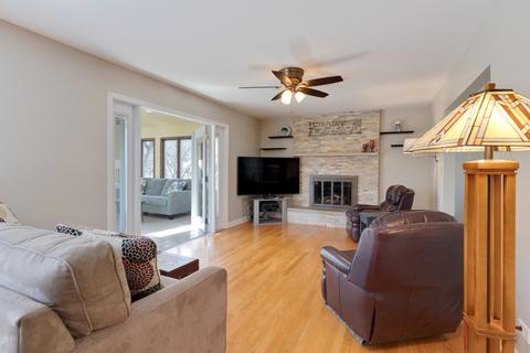 2015 Coach Dr, Naperville, IL 60565 photo 8