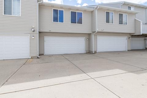 304 Hidden Creek Ln, North Aurora, IL 60542 photo 6