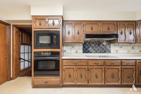 2094 Miner St, Des Plaines, IL 60016 photo 3