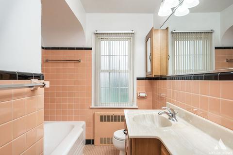 2094 Miner St, Des Plaines, IL 60016 photo 14