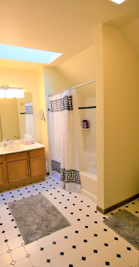 4605 Burnham Dr, Hoffman Estates, IL 60192 photo 14