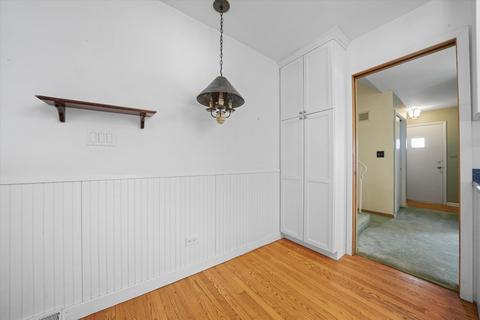 136 Kathleen Dr, Elgin, IL 60123 photo 9