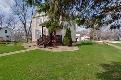 102 W 5th St, Gridley, IL 61744 photo 2