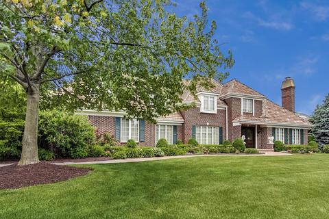 370 Trinity Ln, Oak Brook, IL 60523 photo 3