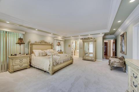 370 Trinity Ln, Oak Brook, IL 60523 photo 24