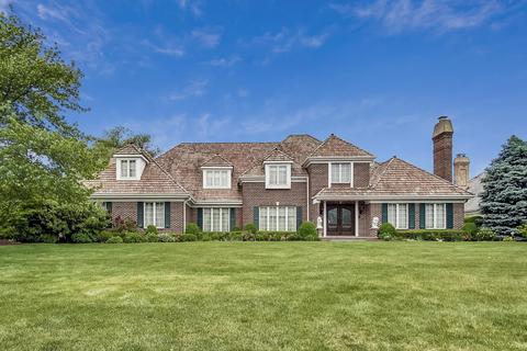 370 Trinity Ln, Oak Brook, IL 60523 photo 2
