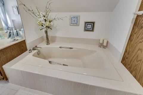 370 Trinity Ln, Oak Brook, IL 60523 photo 43
