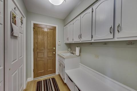370 Trinity Ln, Oak Brook, IL 60523 photo 34