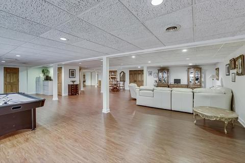 370 Trinity Ln, Oak Brook, IL 60523 photo 58