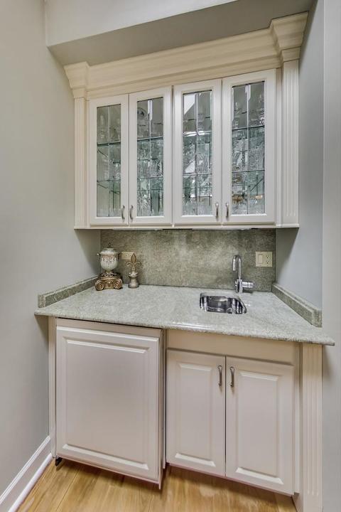 370 Trinity Ln, Oak Brook, IL 60523 photo 22