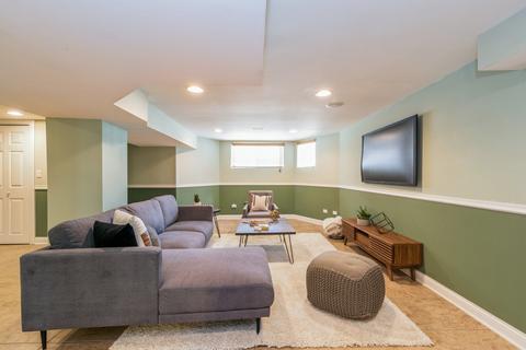 4724 S Champlain Ave, Chicago, IL 60615 photo 9